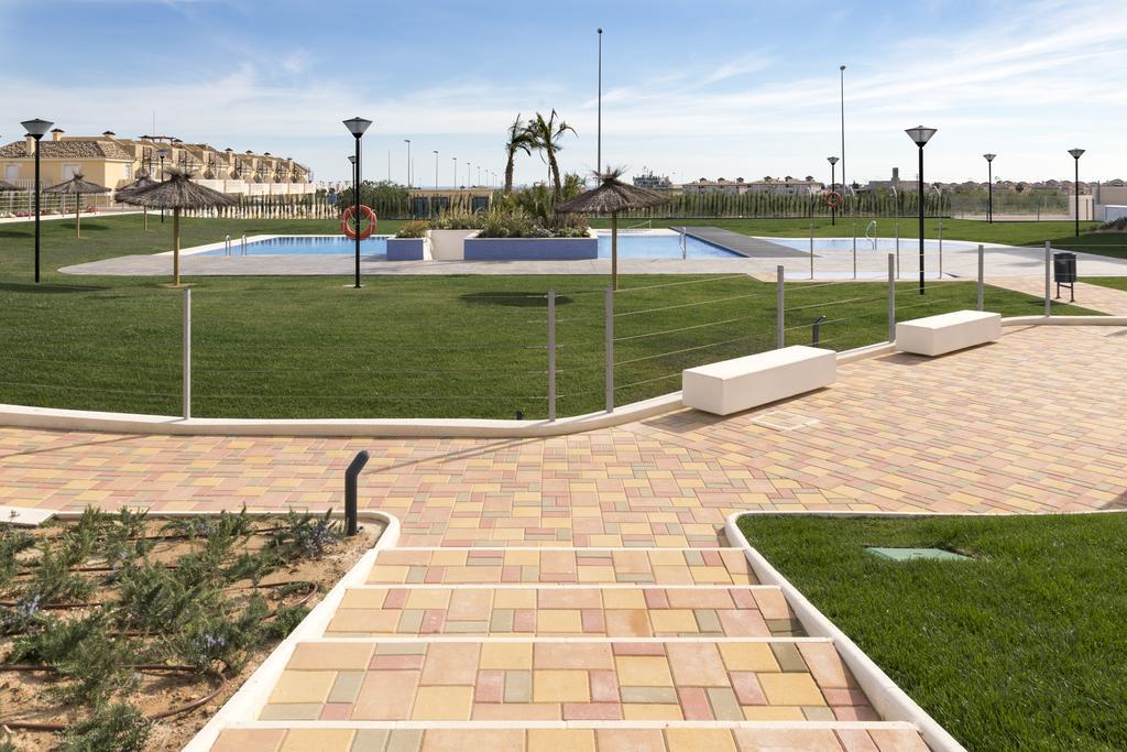 Terrazas De Campoamor By Mar Holidays Orihuela Exterior photo